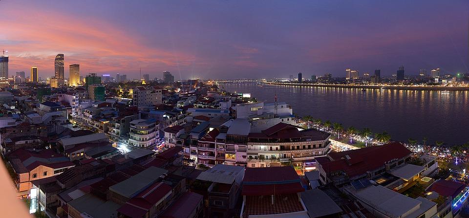  phnom penh at night